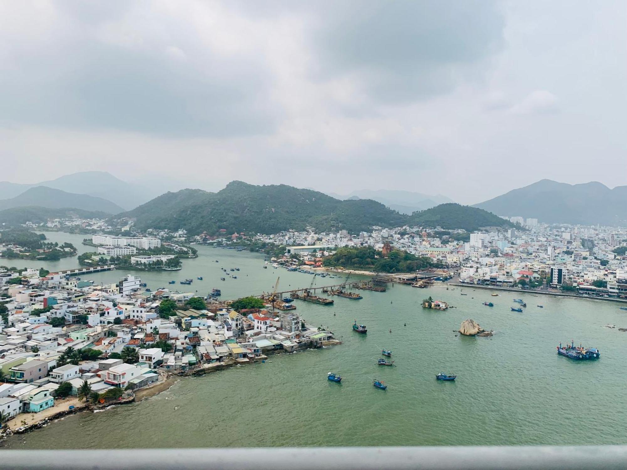 L'Apartment And Signature Nha Trang Tours - Muong Thanh Luxury Khanh Hoa Esterno foto